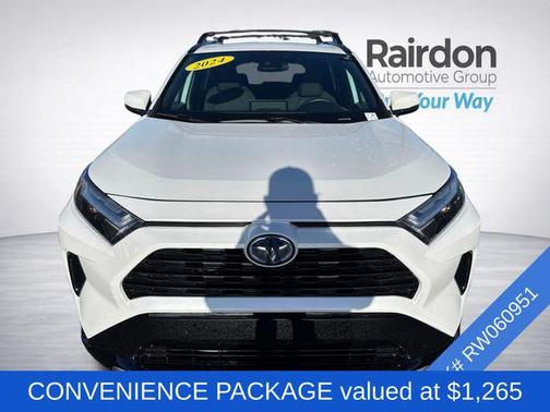 2024 Toyota RAV4 Hybrid SE