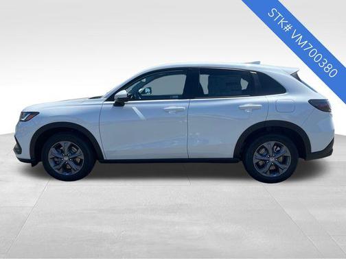 Platinum White Pearl 2027 Honda HR-V LX