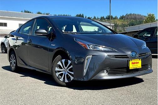 2020 Toyota Prius XLE