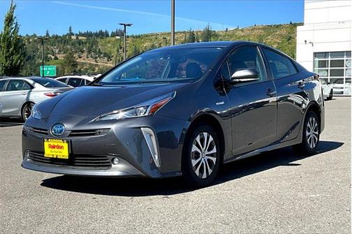2020 Toyota Prius XLE