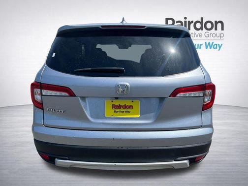 Lunar Silver Metallic 2021 Honda Pilot 2WD EX-L