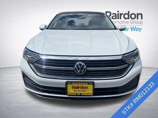 Opal White Pearl 2024 Volkswagen Jetta 1.5T SE