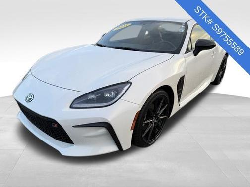 2025 Toyota GR86 Premium