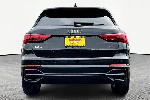 2021 Audi Q3 45 S line Premium