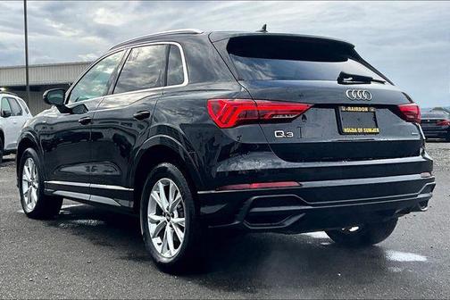 2021 Audi Q3 45 S line Premium