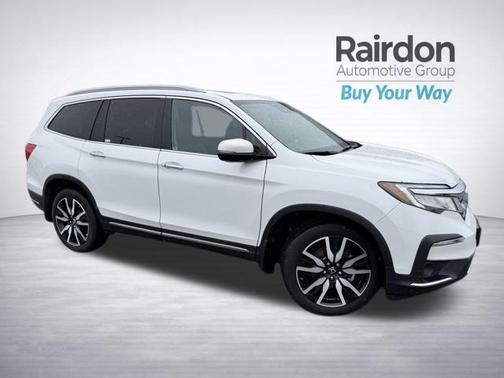 Platinum White Pearl 2022 Honda Pilot Touring 8-Passenger