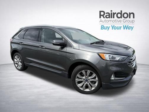 Magnetic Metallic 2019 Ford Edge Titanium