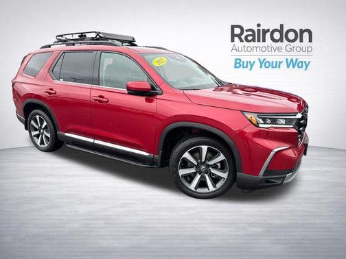 Radiant Red Metallic II 2025 Honda Pilot Touring 8-Passenger