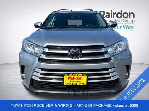 Celestial Silver Metallic 2018 Toyota Highlander XLE