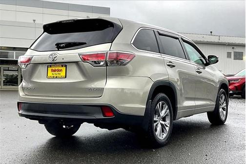 2016 Toyota Highlander LE Plus