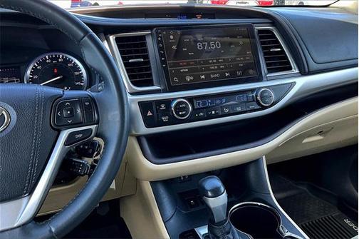 2016 Toyota Highlander LE Plus