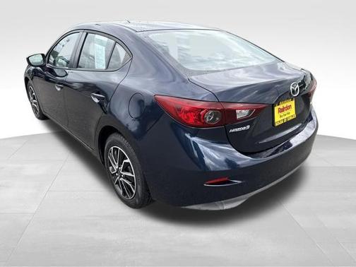 2015 Mazda Mazda3 i Sport