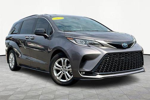 2022 Toyota Sienna XSE 7 Passenger