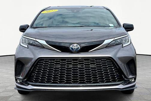 2022 Toyota Sienna XSE 7 Passenger