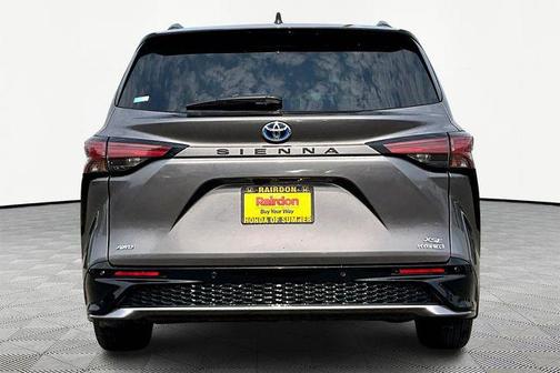 2022 Toyota Sienna XSE 7 Passenger