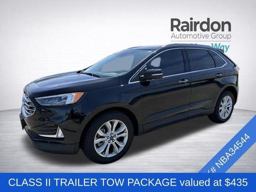 Black Metallic 2022 Ford Edge Titanium