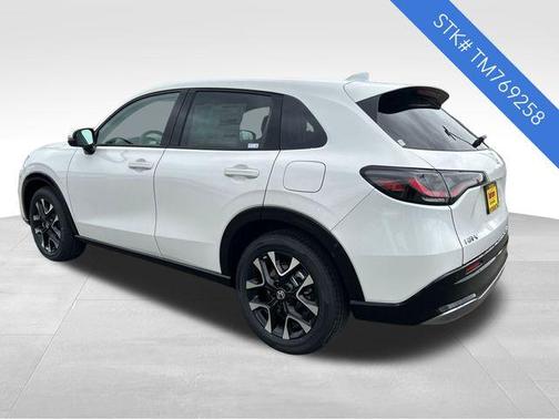 Platinum White Pearl 2026 Honda HR-V EX-L