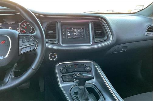 2015 Dodge Challenger SXT