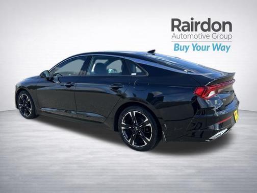 Ebony Black 2021 Kia K5 GT-Line