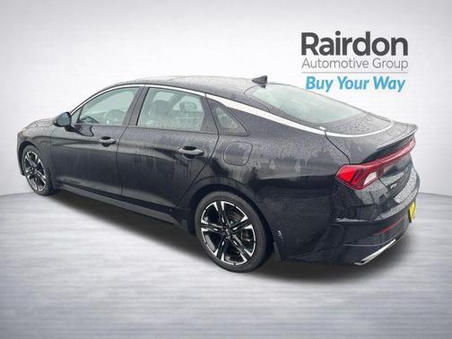 Ebony Black 2021 Kia K5 GT-Line