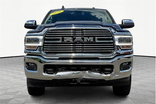 2020 RAM 3500 Laramie Crew Cab 4x4 8' Box