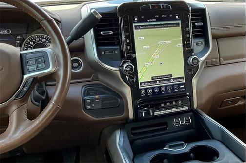 2020 RAM 3500 Laramie Crew Cab 4x4 8' Box