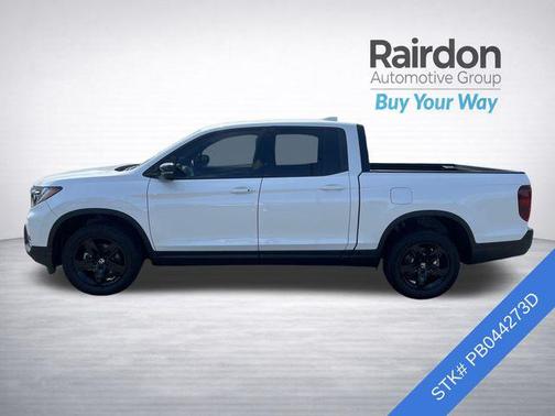 Platinum White Pearl 2023 Honda Ridgeline Black