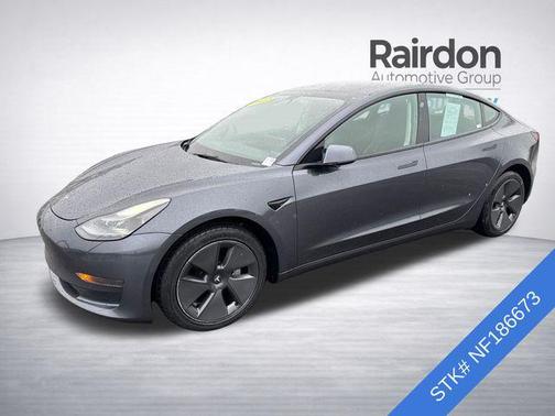 Gray 2022 Tesla Model 3 Standard Range