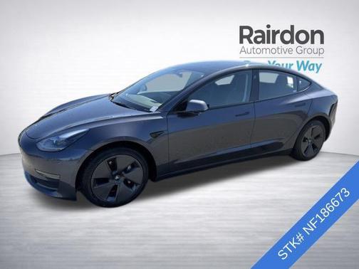 2022 Tesla Model 3 Standard Range