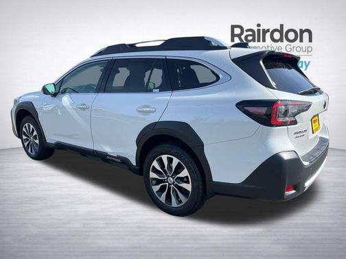 2023 Subaru Outback Touring