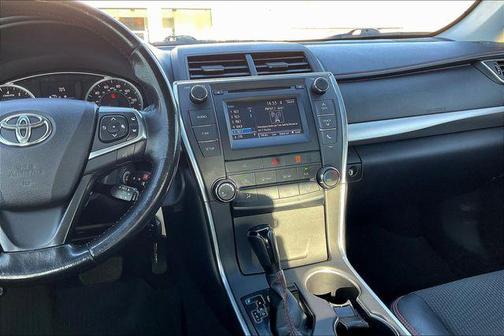 2016 Toyota Camry XLE