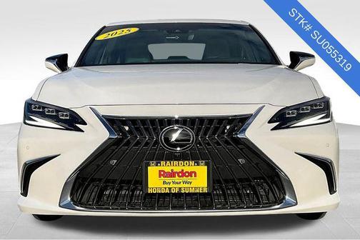 2025 Lexus ES 300h Luxury