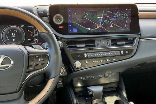 2025 Lexus ES 300h Luxury