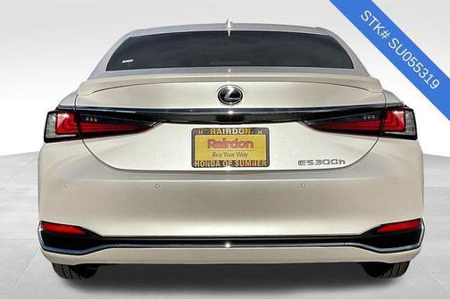 2025 Lexus ES 300h Luxury