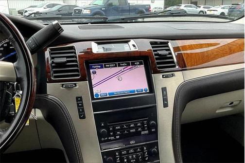 2013 Cadillac Escalade Platinum Edition