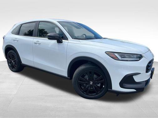 Platinum White Pearl 2027 Honda HR-V Sport