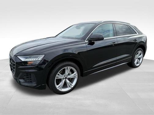 2023 Audi Q8 55 Premium Plus