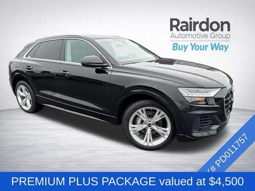 2023 Audi Q8 55 Premium Plus