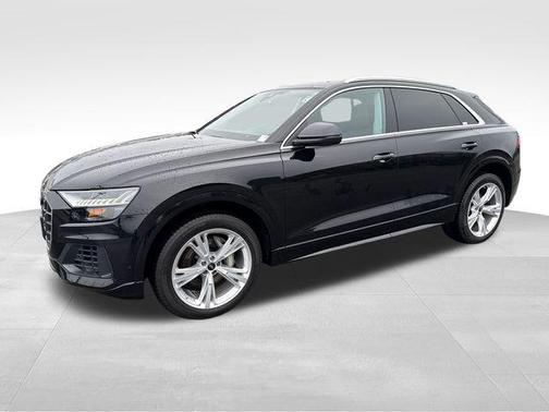 2023 Audi Q8 55 Premium Plus