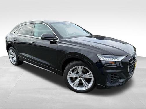 2023 Audi Q8 55 Premium Plus