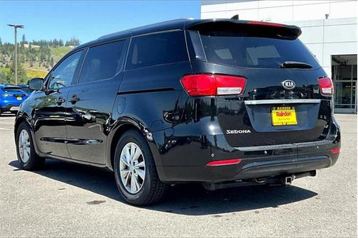 2016 Kia Sedona LX