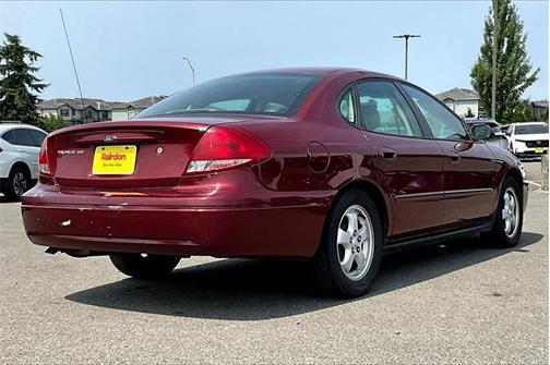 2005 Ford Taurus SE