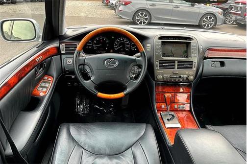 2004 Lexus LS 430 Base