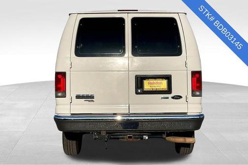 2011 Ford E350 Super Duty XLT