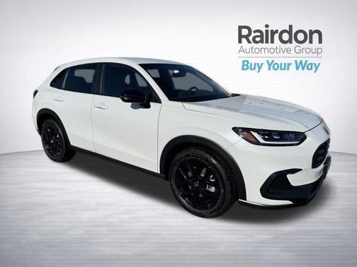 Platinum White Pearl 2024 Honda HR-V Sport