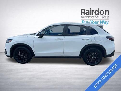 Platinum White Pearl 2024 Honda HR-V Sport