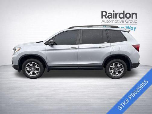 Lunar Silver Metallic 2023 Honda Passport AWD TrailSport