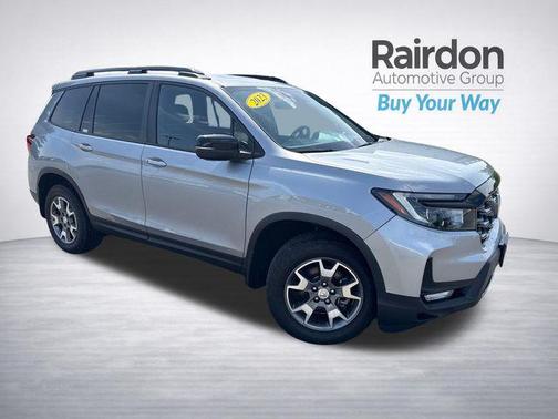 Lunar Silver Metallic 2023 Honda Passport AWD TrailSport