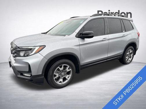 Lunar Silver Metallic 2023 Honda Passport AWD TrailSport