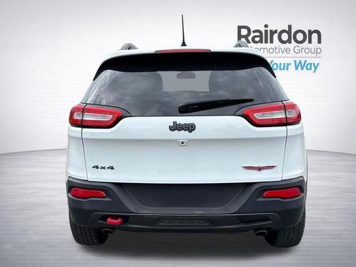 Bright White Clearcoat 2016 Jeep Cherokee Trailhawk